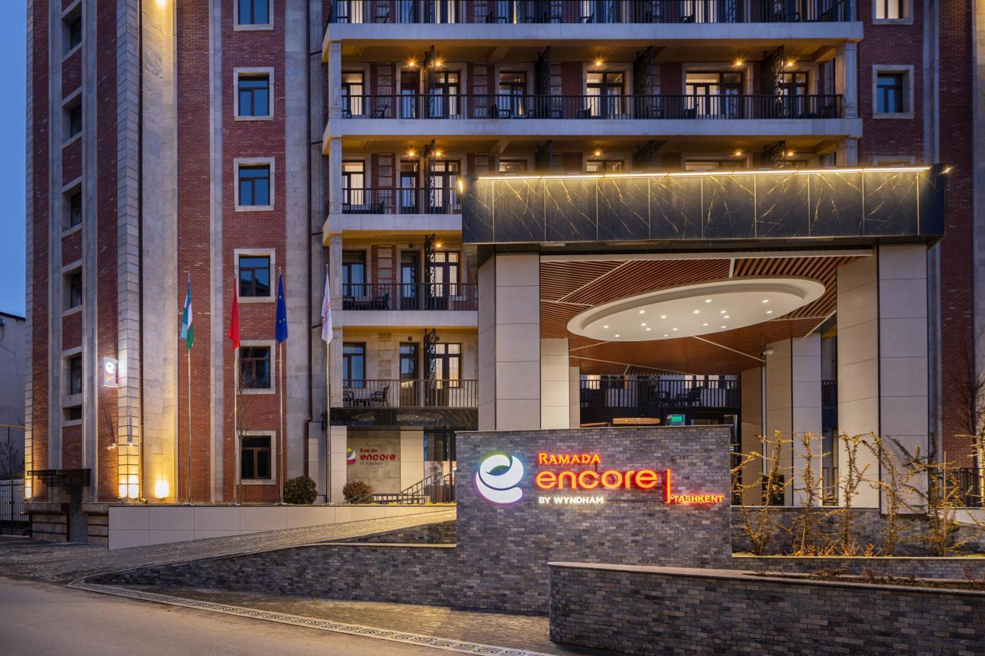 Ramada Encore By Wyndham Tasjkent Eksteriør bilde