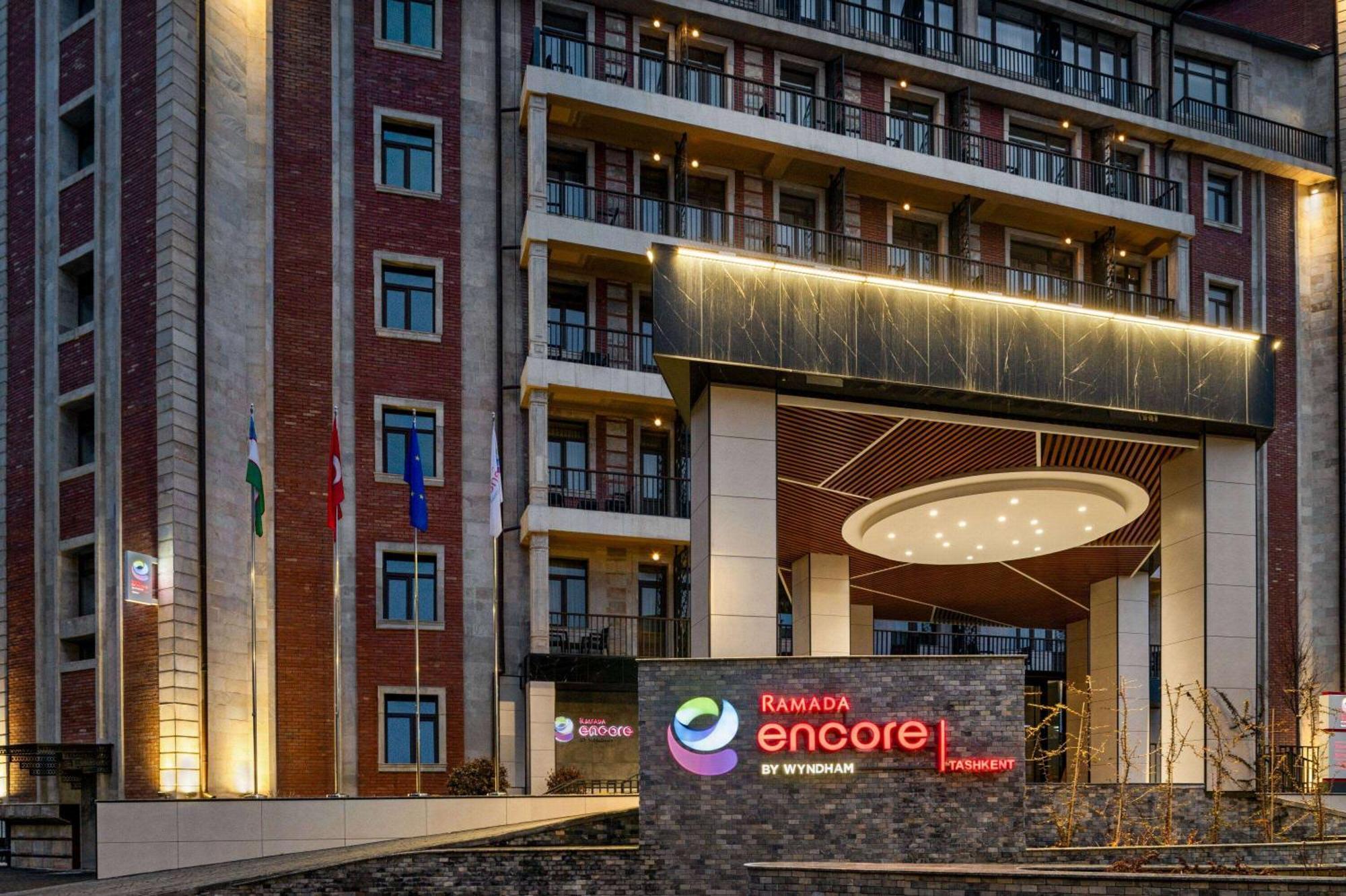 Ramada Encore By Wyndham Tasjkent Eksteriør bilde